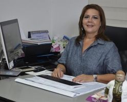 ginecologos en barranquilla Carmen Lorena Castrellon Lopez - Ginecóloga
