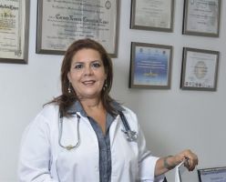 ginecologos en barranquilla Carmen Lorena Castrellon Lopez - Ginecóloga