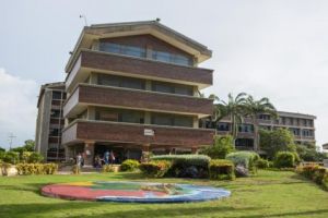 Listado de Cursos Intersemestrales 2023-I